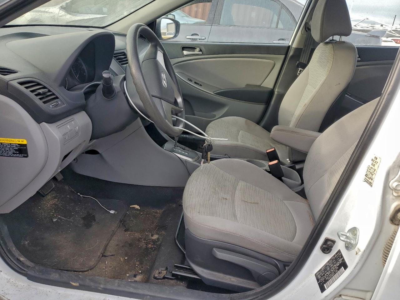 2017 HYUNDAI ACCENT SE photo 7