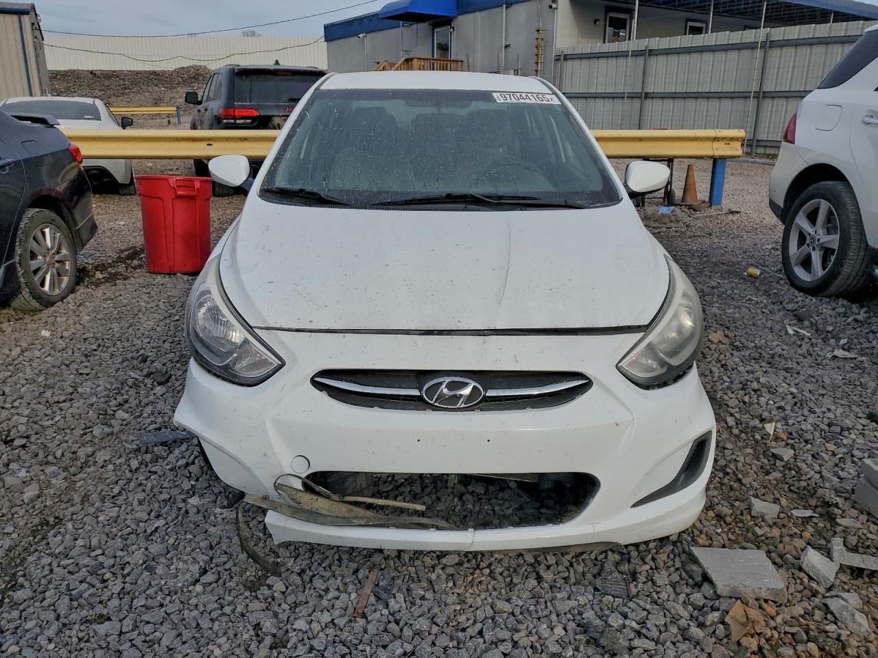 2017 HYUNDAI ACCENT SE photo 5