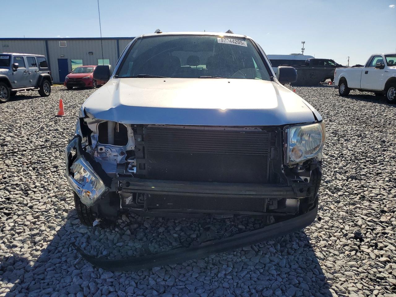 2012 FORD ESCAPE XLT photo 5