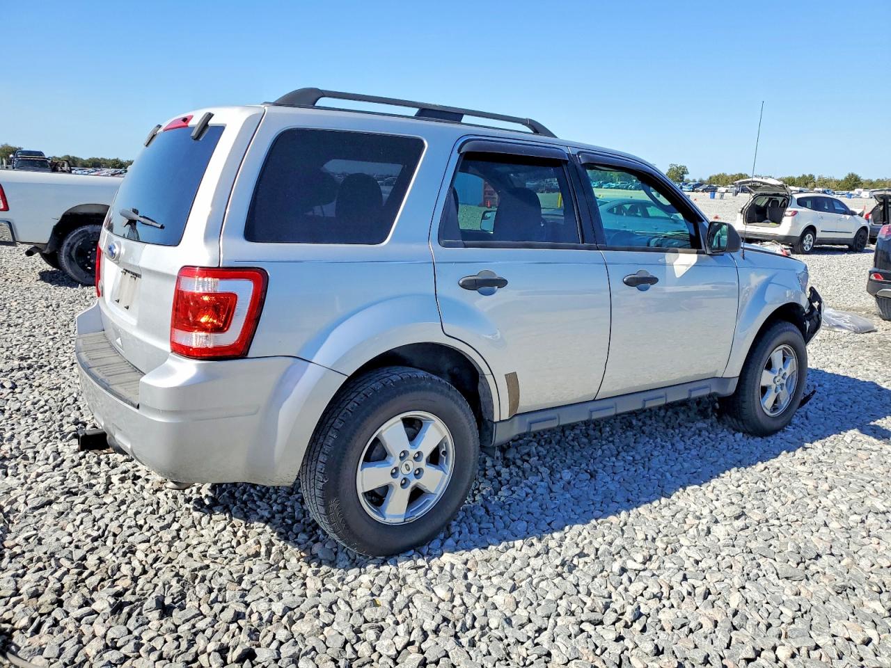 2012 FORD ESCAPE XLT photo 3