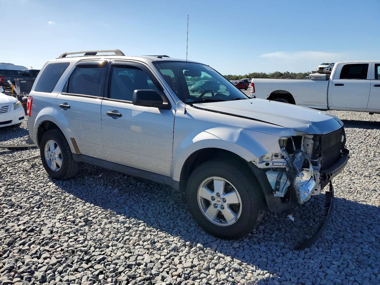 2012 FORD ESCAPE XLT photo 4