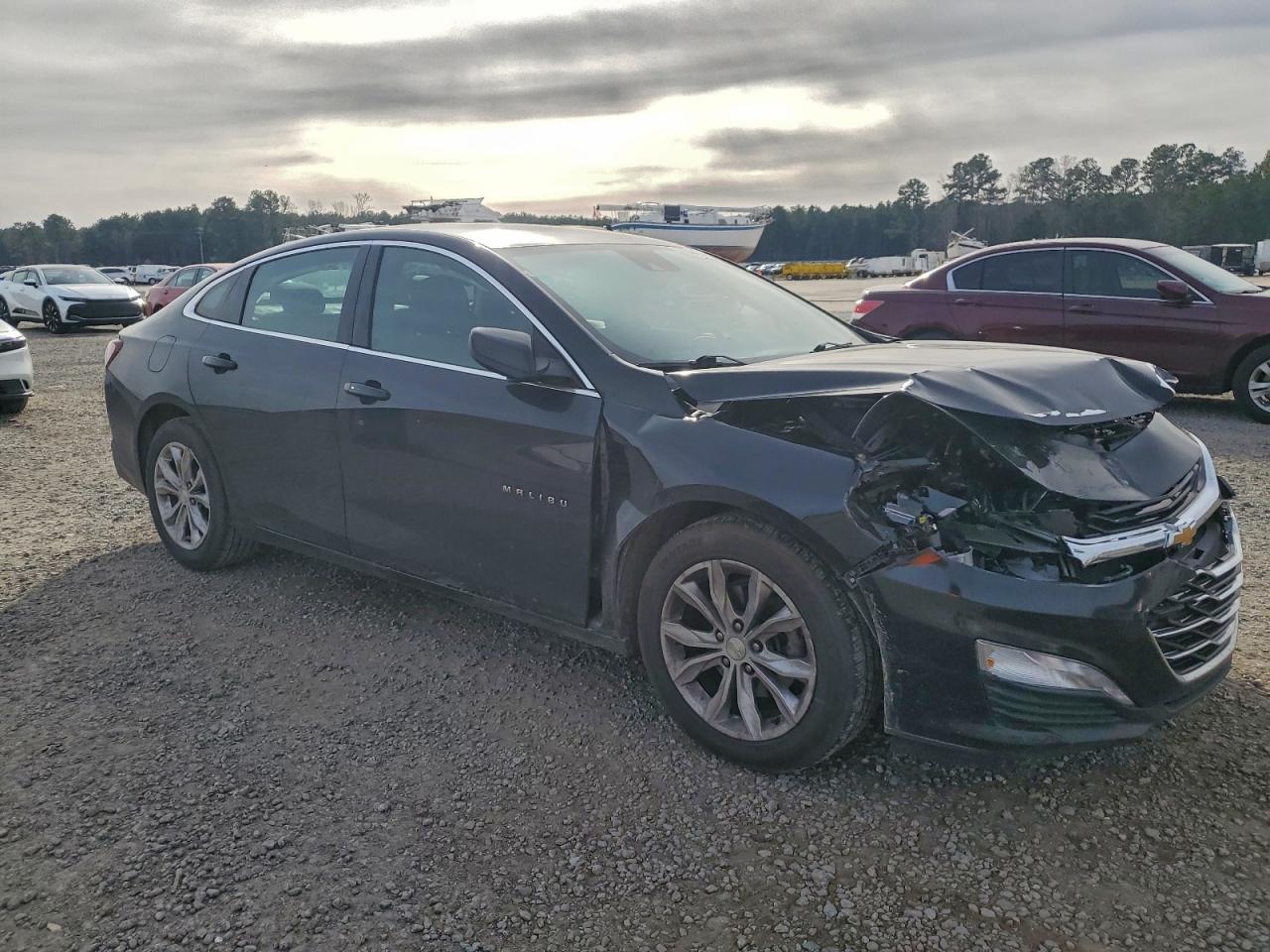 2020 CHEVROLET MALIBU LT photo 4
