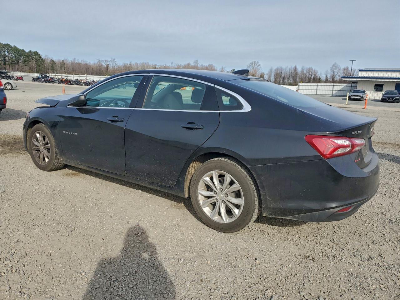 2020 CHEVROLET MALIBU LT photo 2
