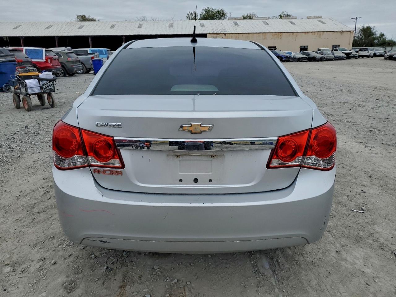 2013 CHEVROLET CRUZE LS photo 6