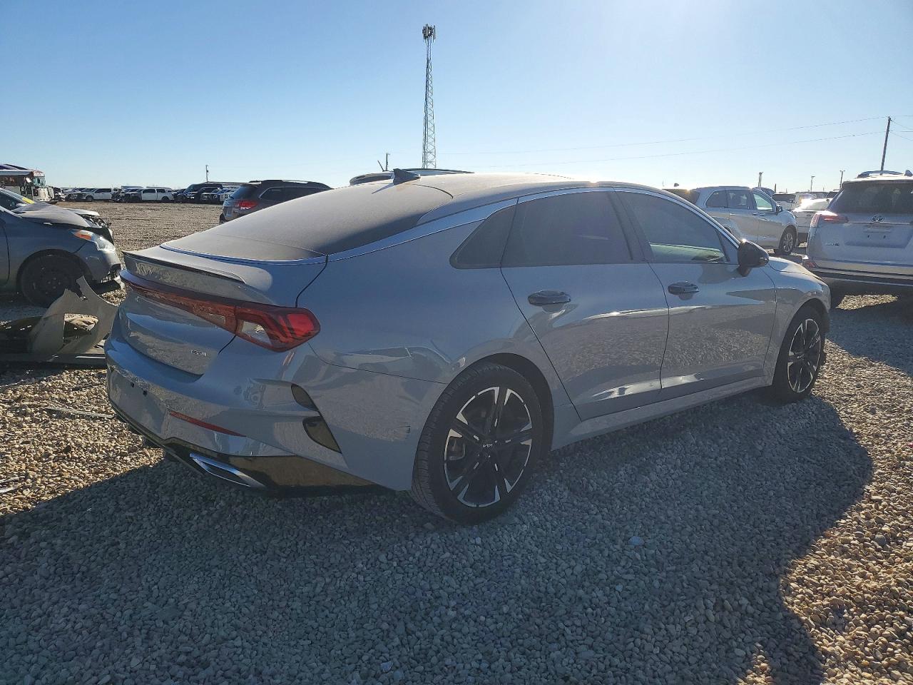 2023 KIA K5 GT LINE photo 3