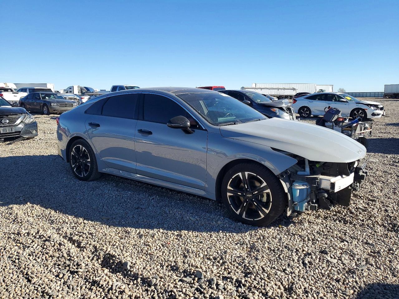2023 KIA K5 GT LINE photo 4