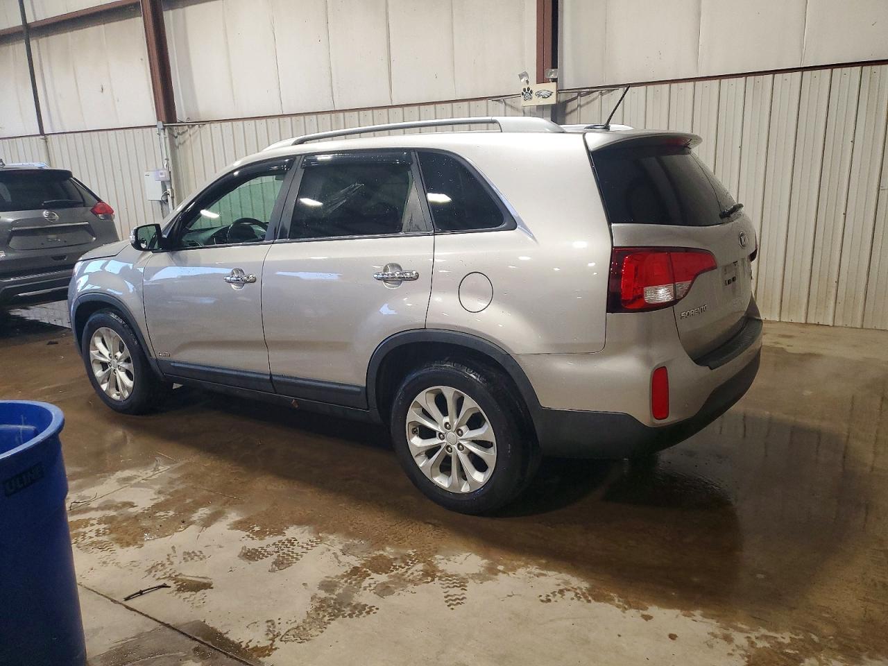 2014 KIA SORENTO EX photo 2