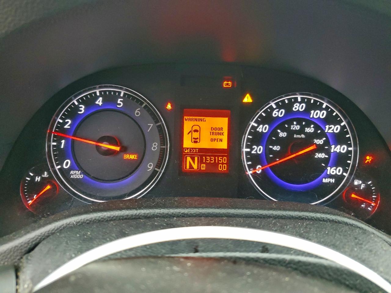 2009 INFINITI G37 photo 9