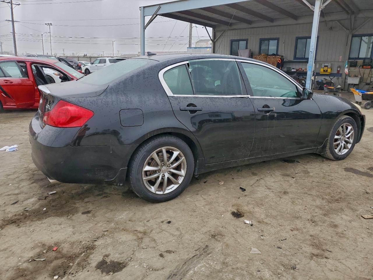 2009 INFINITI G37 photo 3