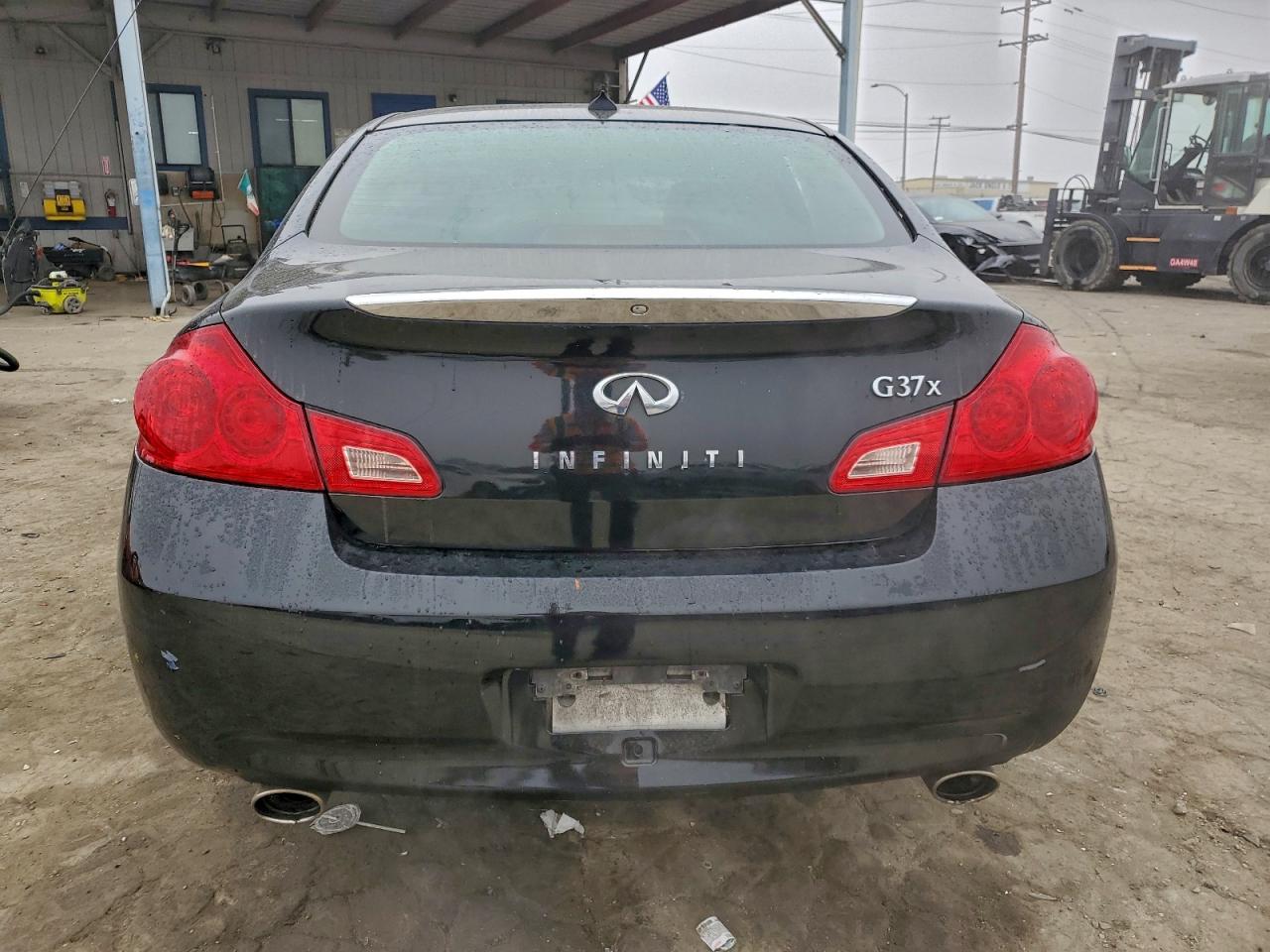 2009 INFINITI G37 photo 6