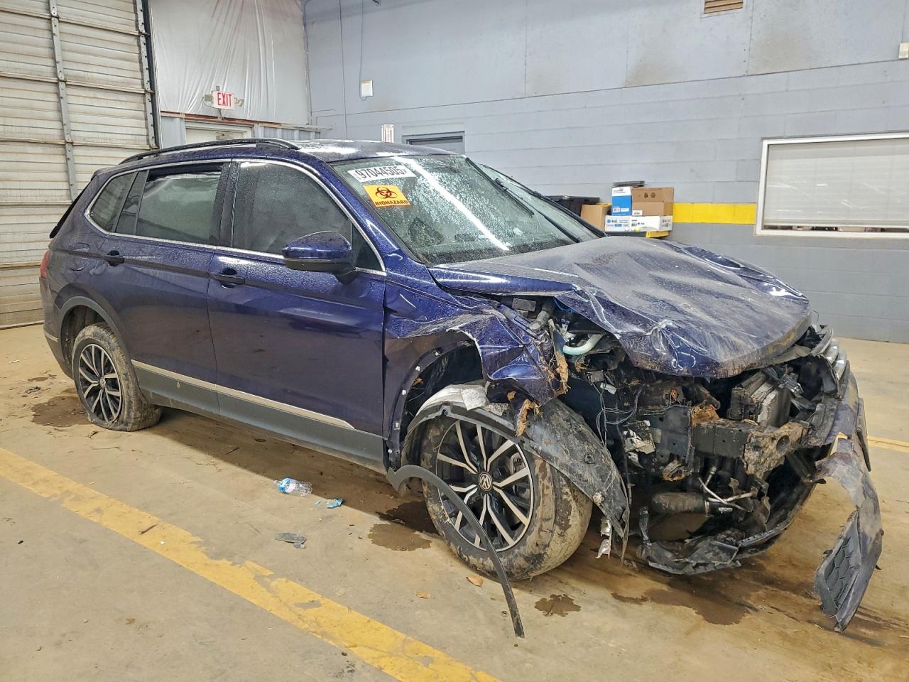 2021 VOLKSWAGEN TIGUAN SE photo 4