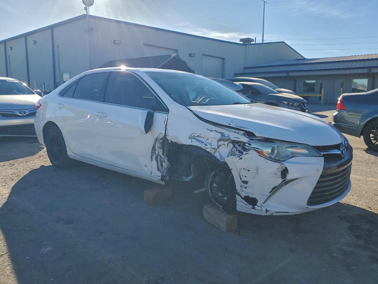 2017 TOYOTA CAMRY LE photo 10