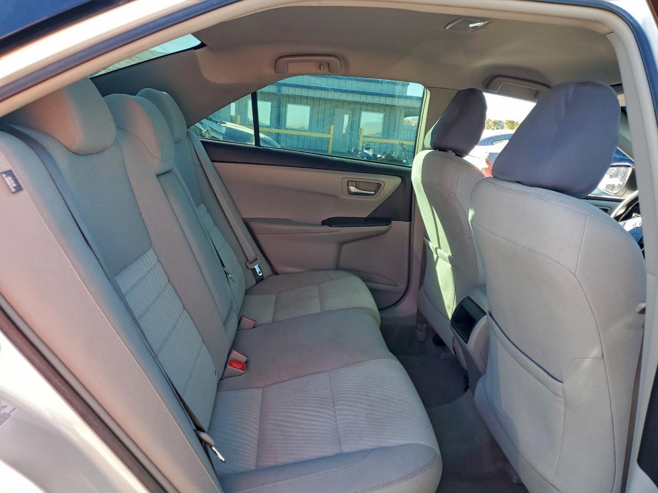 2017 TOYOTA CAMRY LE photo 28