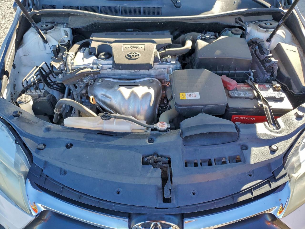 2017 TOYOTA CAMRY LE photo 31
