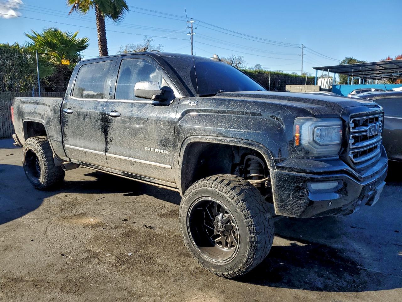 2017 GMC SIERRA K1500 SLT photo 4
