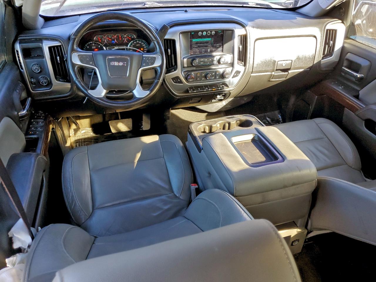 2017 GMC SIERRA K1500 SLT photo 8