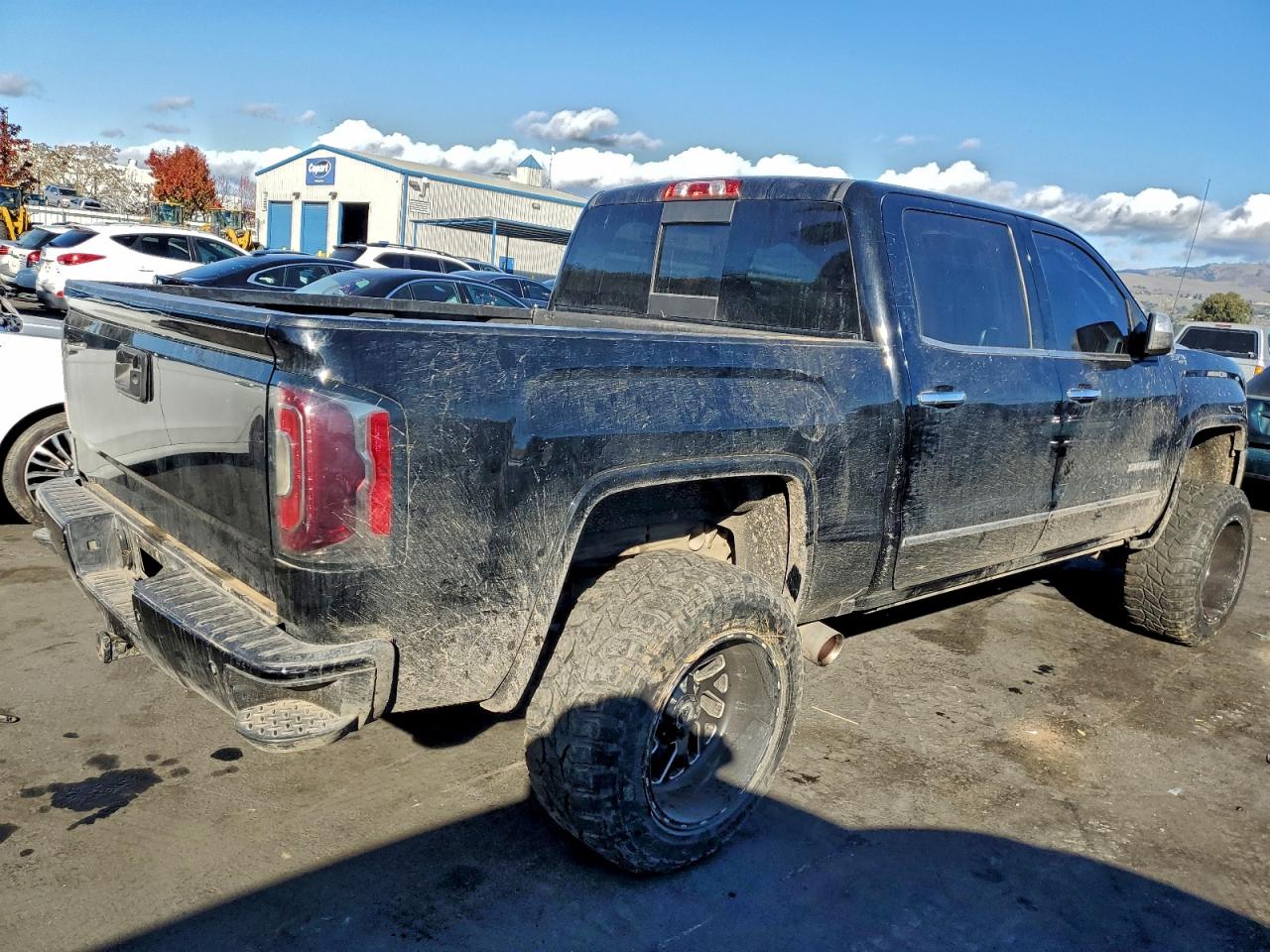 2017 GMC SIERRA K1500 SLT photo 3