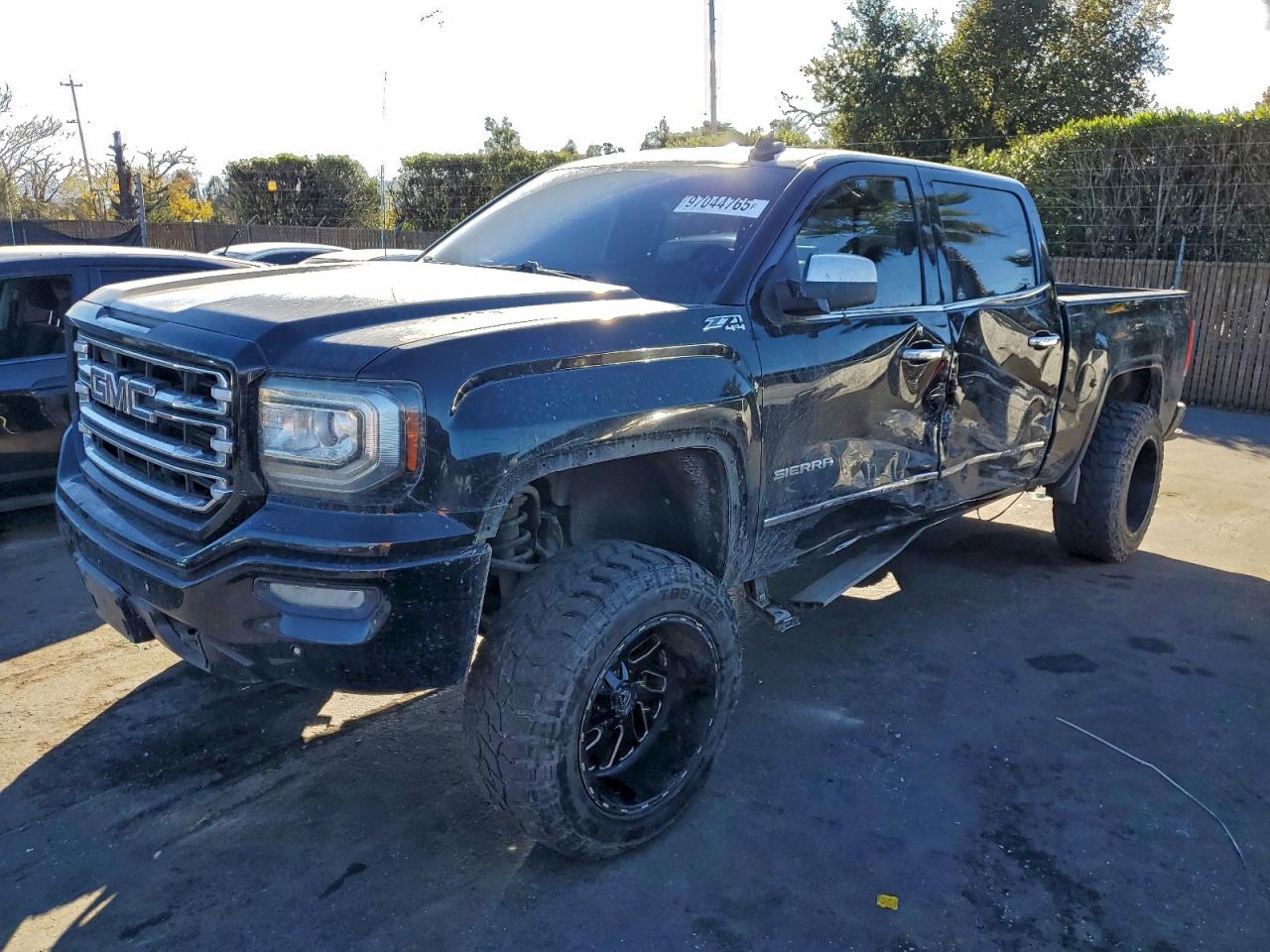 2017 GMC SIERRA