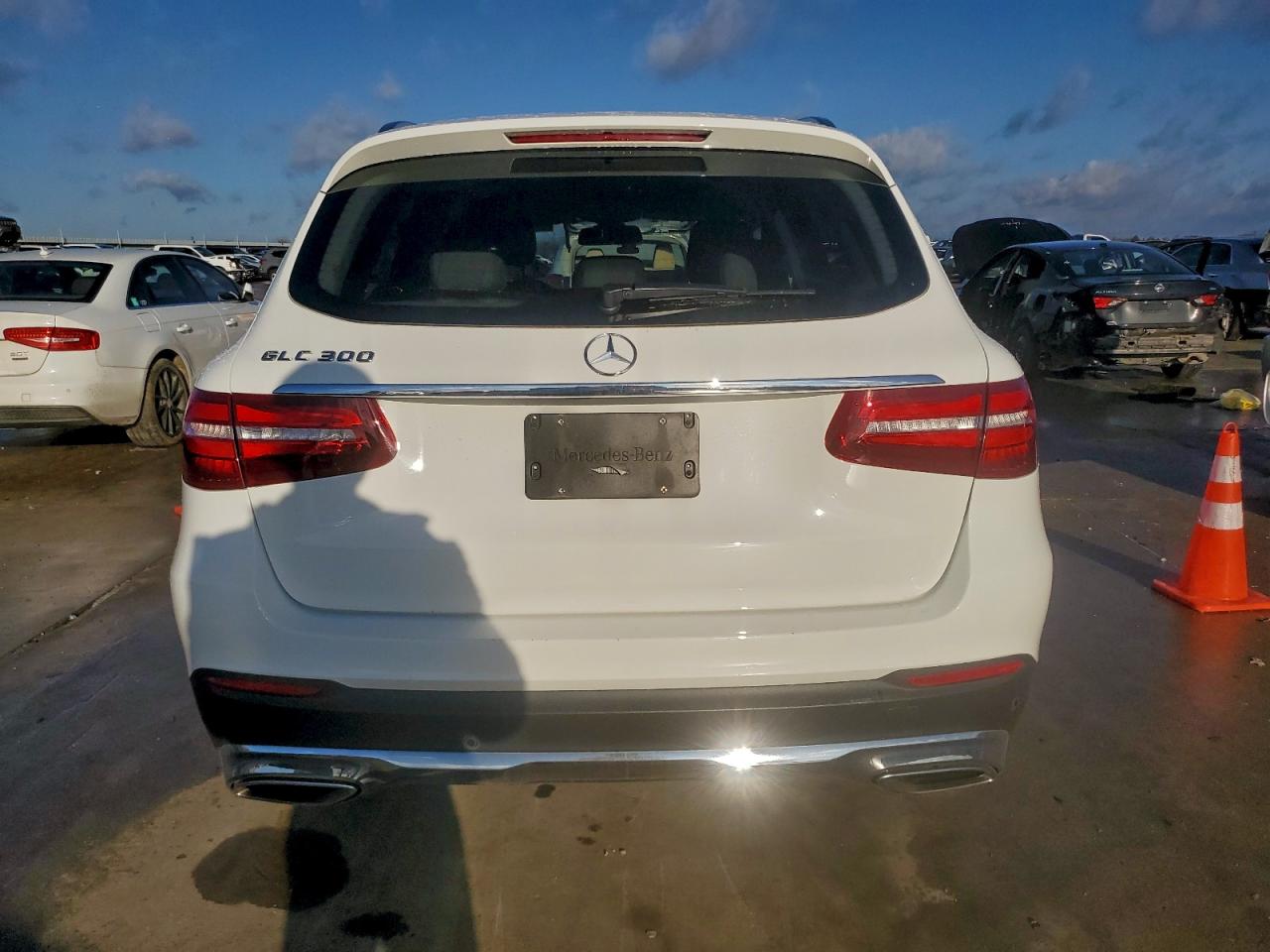 2018 MERCEDES-BENZ GLC 300 photo 11