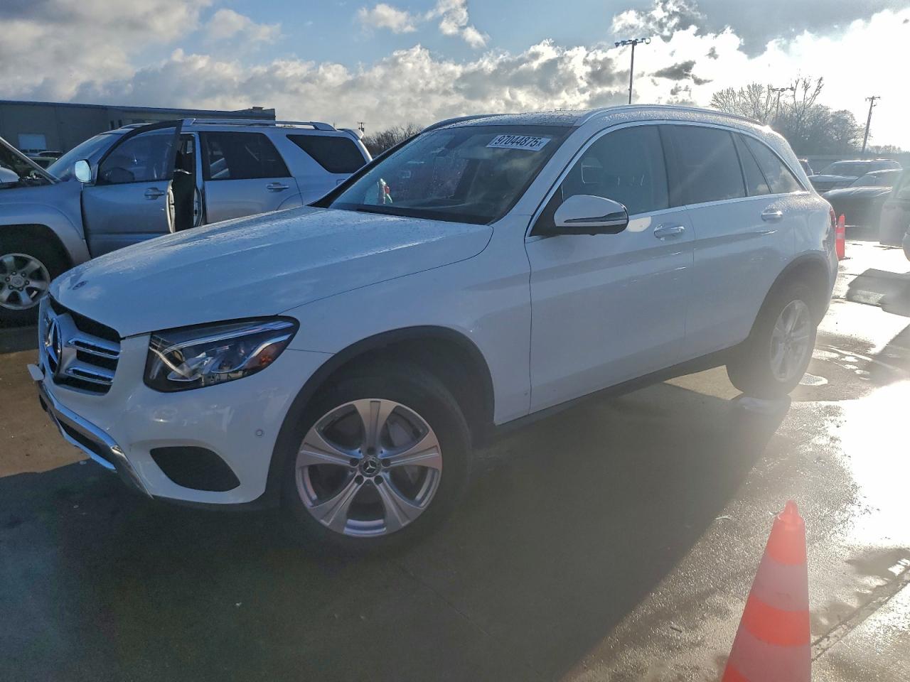 2018 MERCEDES-BENZ GLC