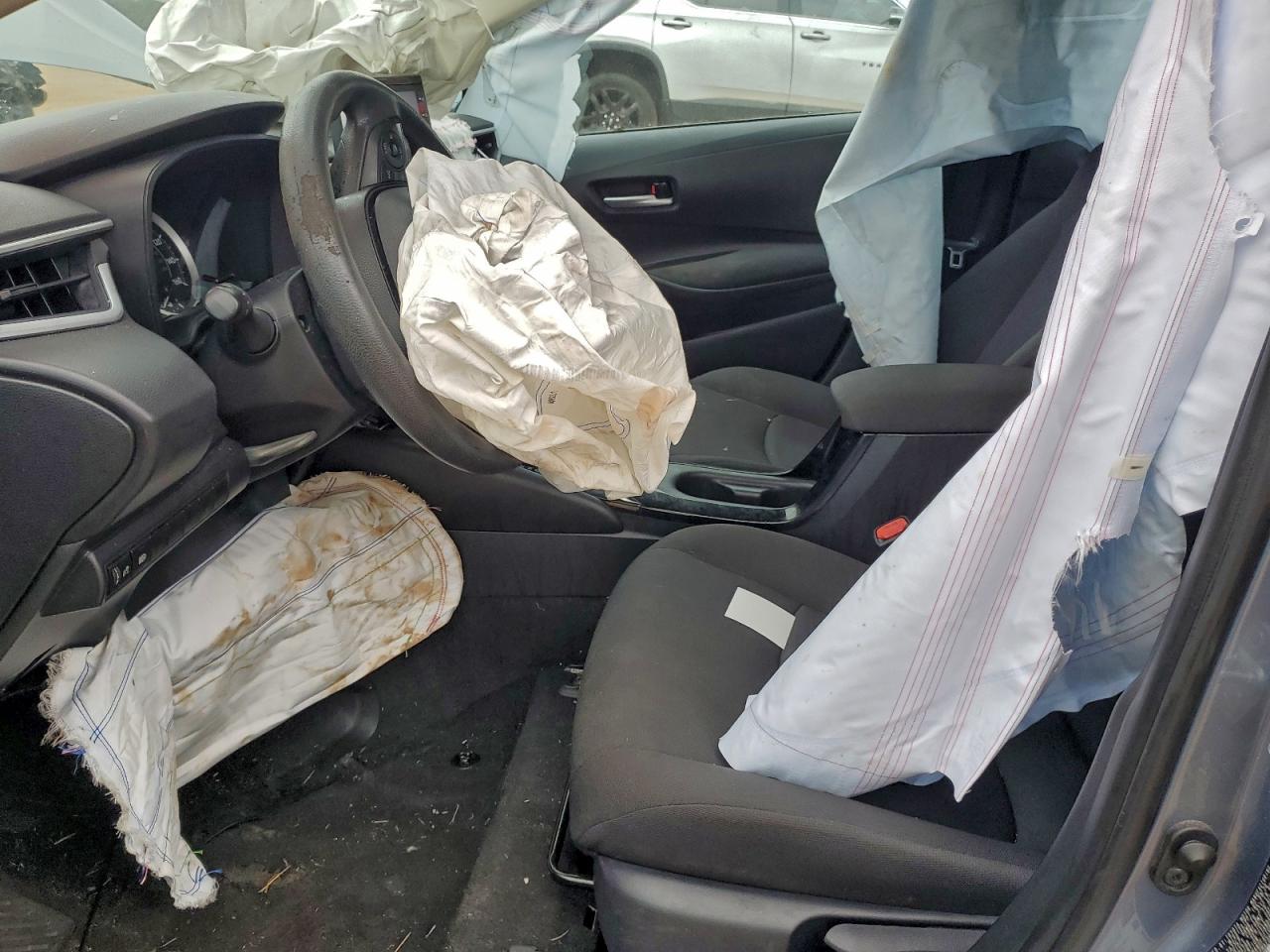 2021 TOYOTA COROLLA LE photo 7