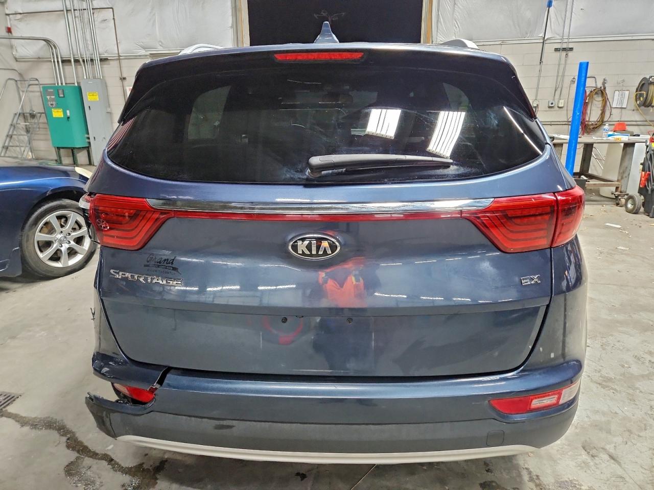 2018 KIA SPORTAGE EX photo 11