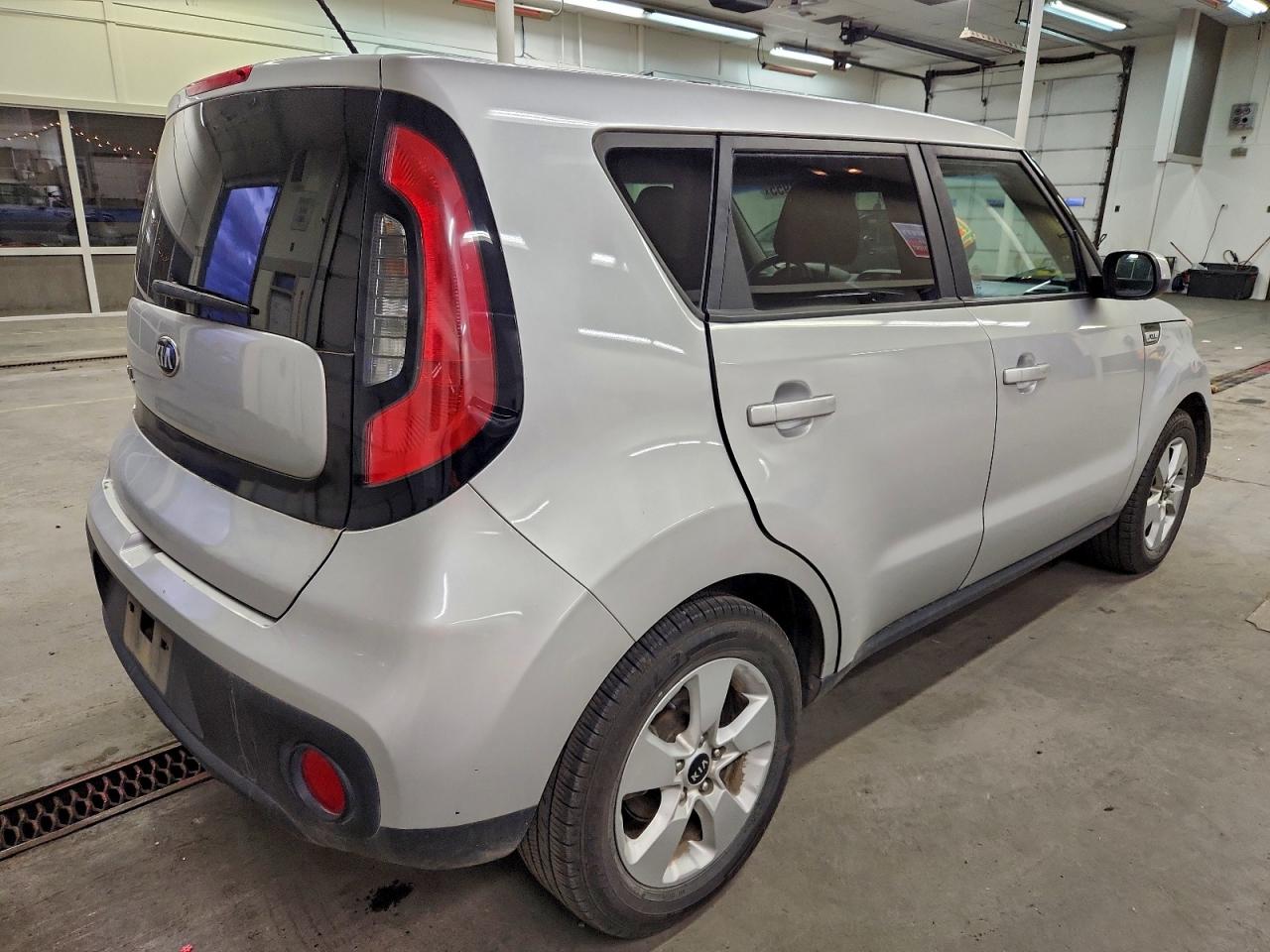 2017 KIA SOUL photo 3