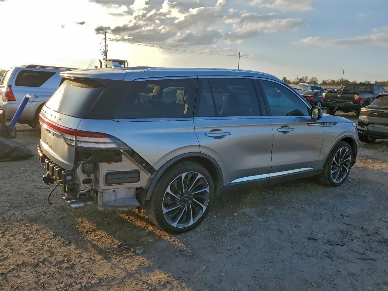 2020 LINCOLN AVIATOR RESERVE photo 3