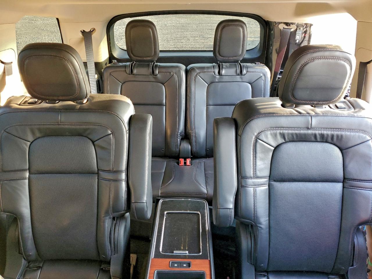 2020 LINCOLN AVIATOR RESERVE photo 10