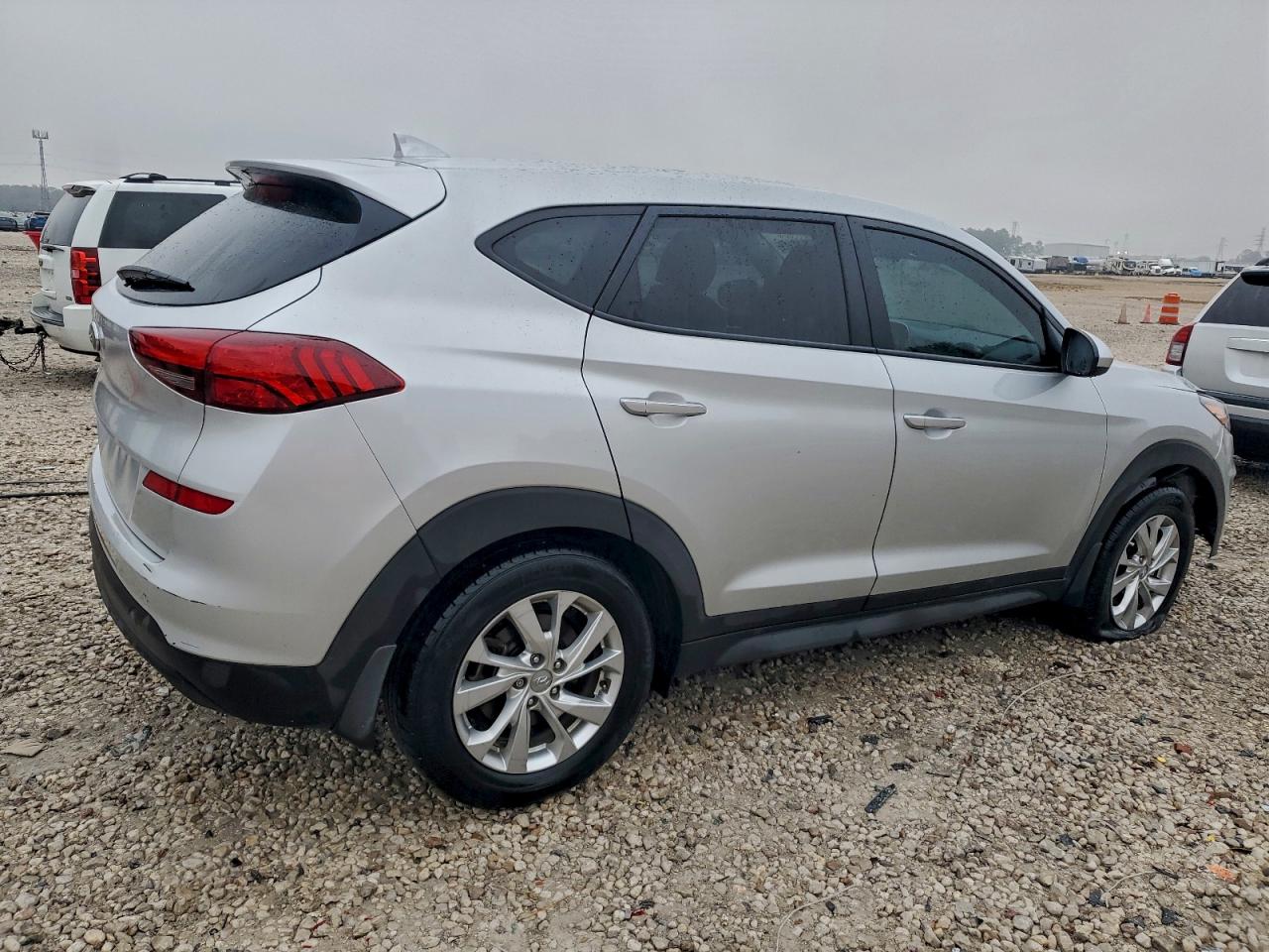 2019 HYUNDAI TUCSON SE photo 3