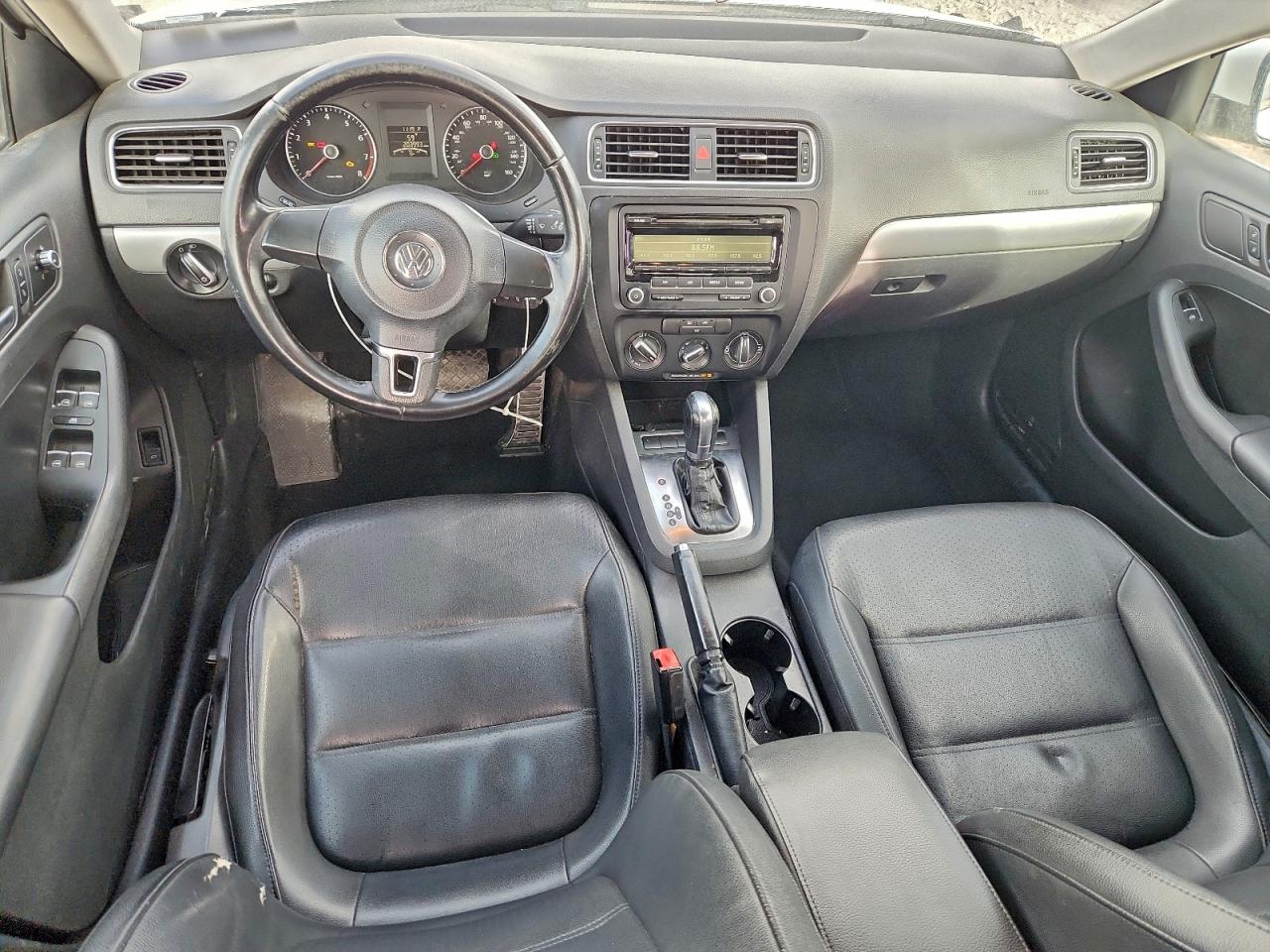 2013 VOLKSWAGEN JETTA SE photo 8