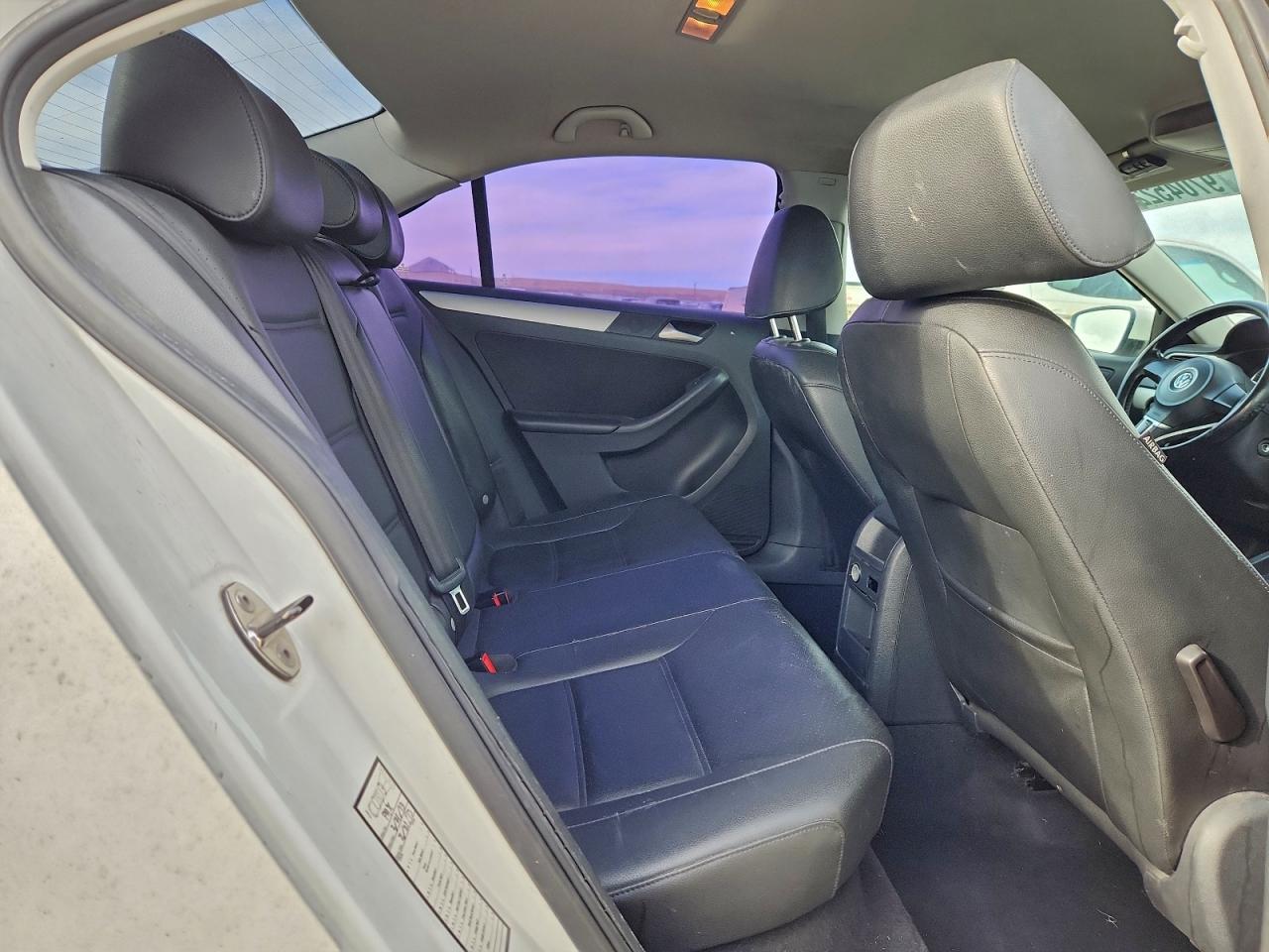 2013 VOLKSWAGEN JETTA SE photo 10