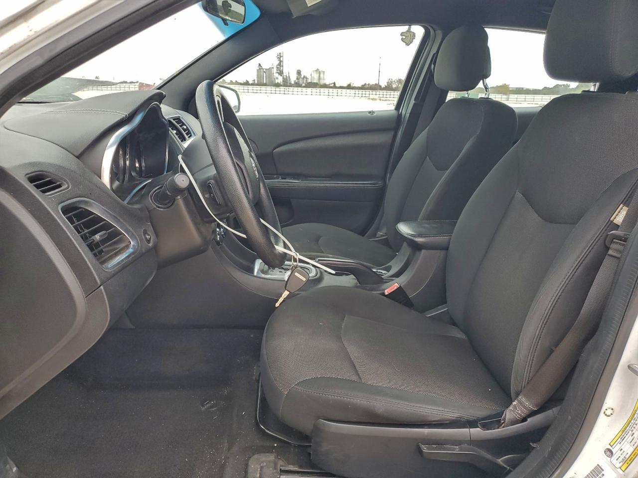 2014 DODGE AVENGER SE photo 7
