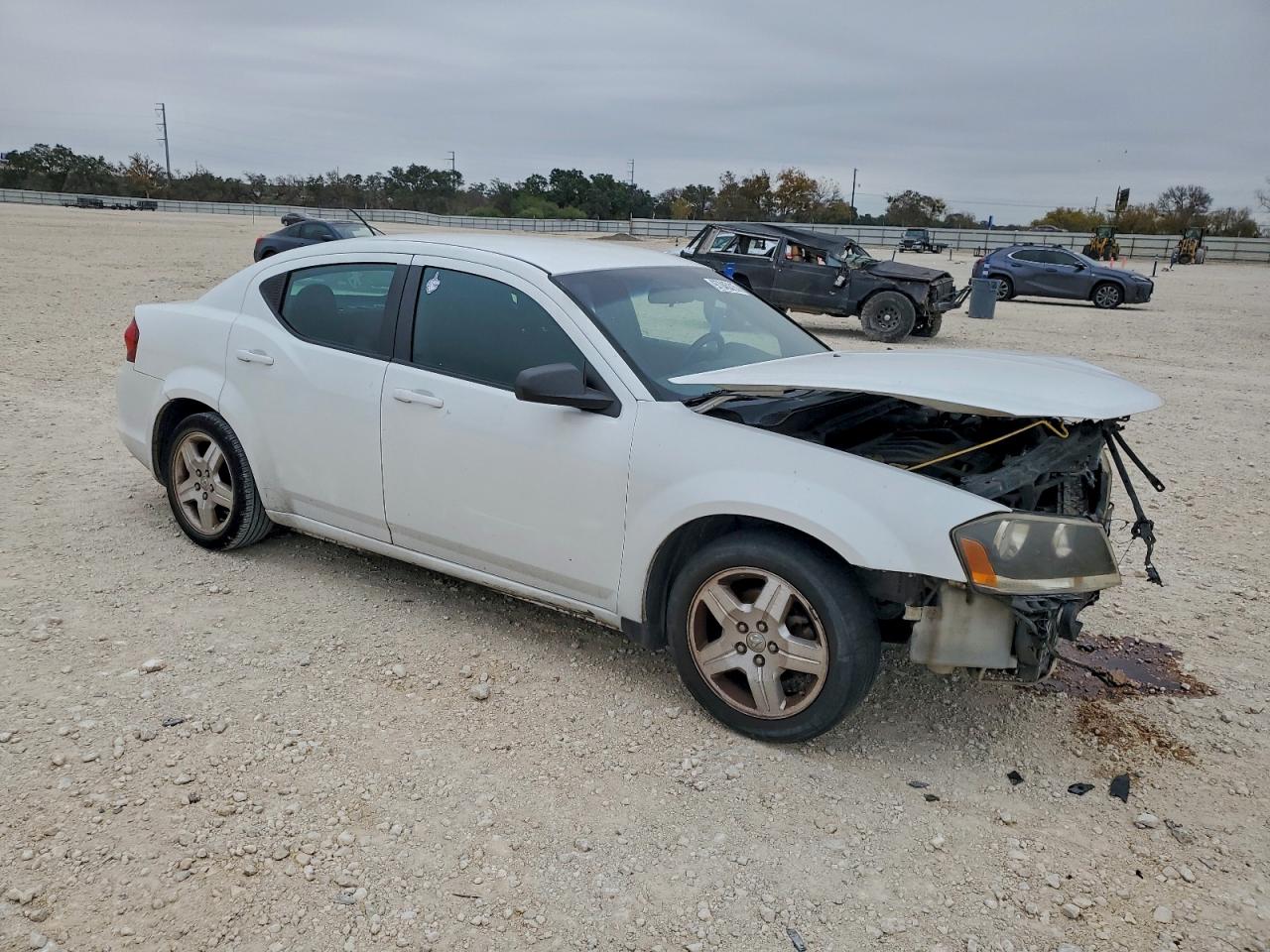 2014 DODGE AVENGER SE photo 4