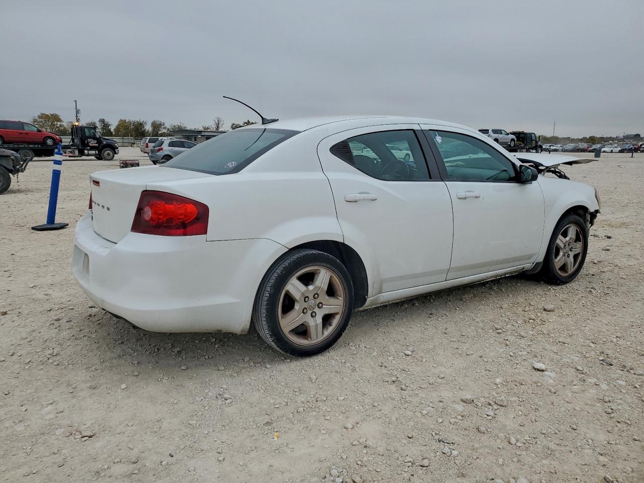 2014 DODGE AVENGER SE photo 3