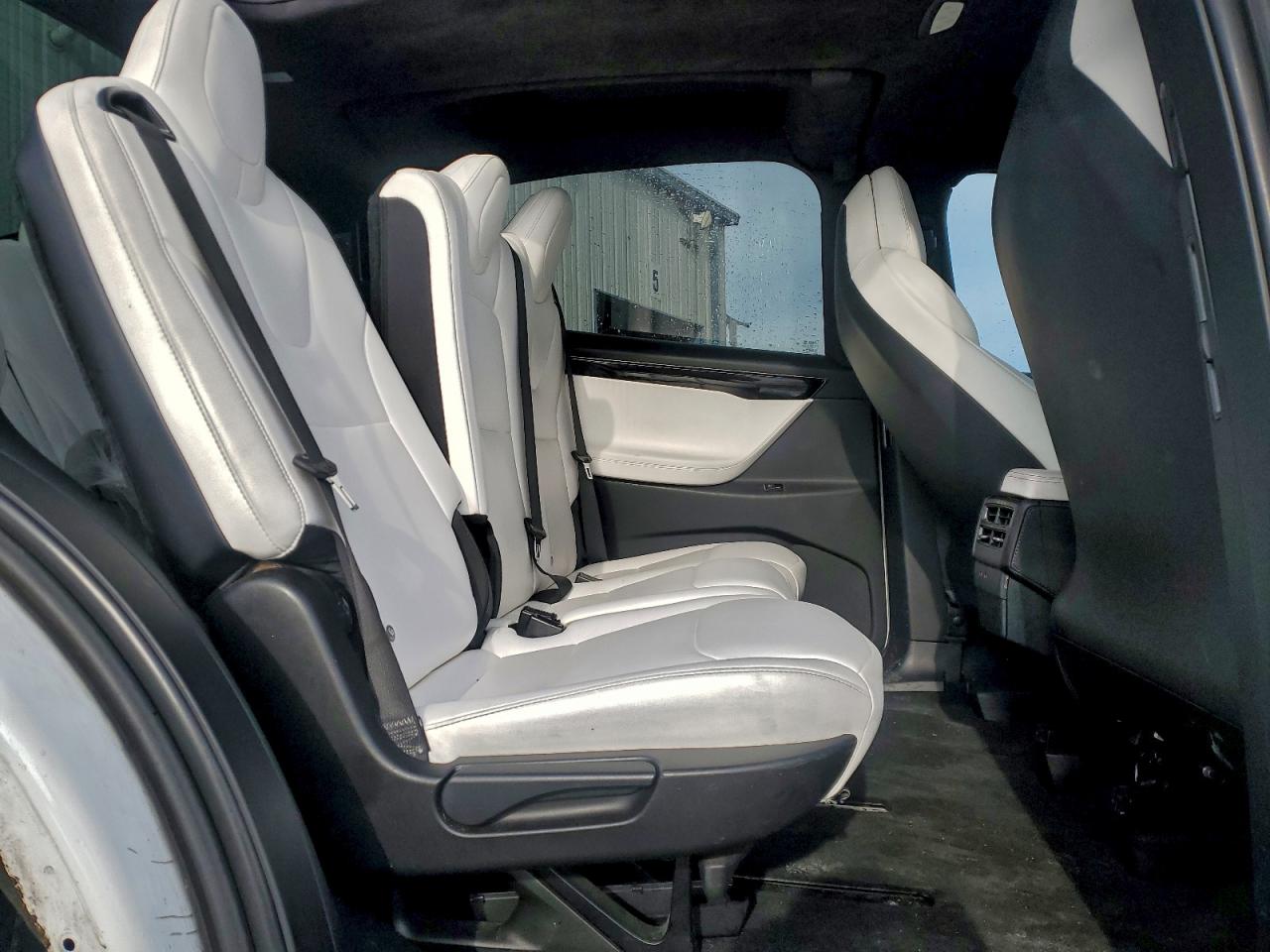 2018 TESLA MODEL X photo 31