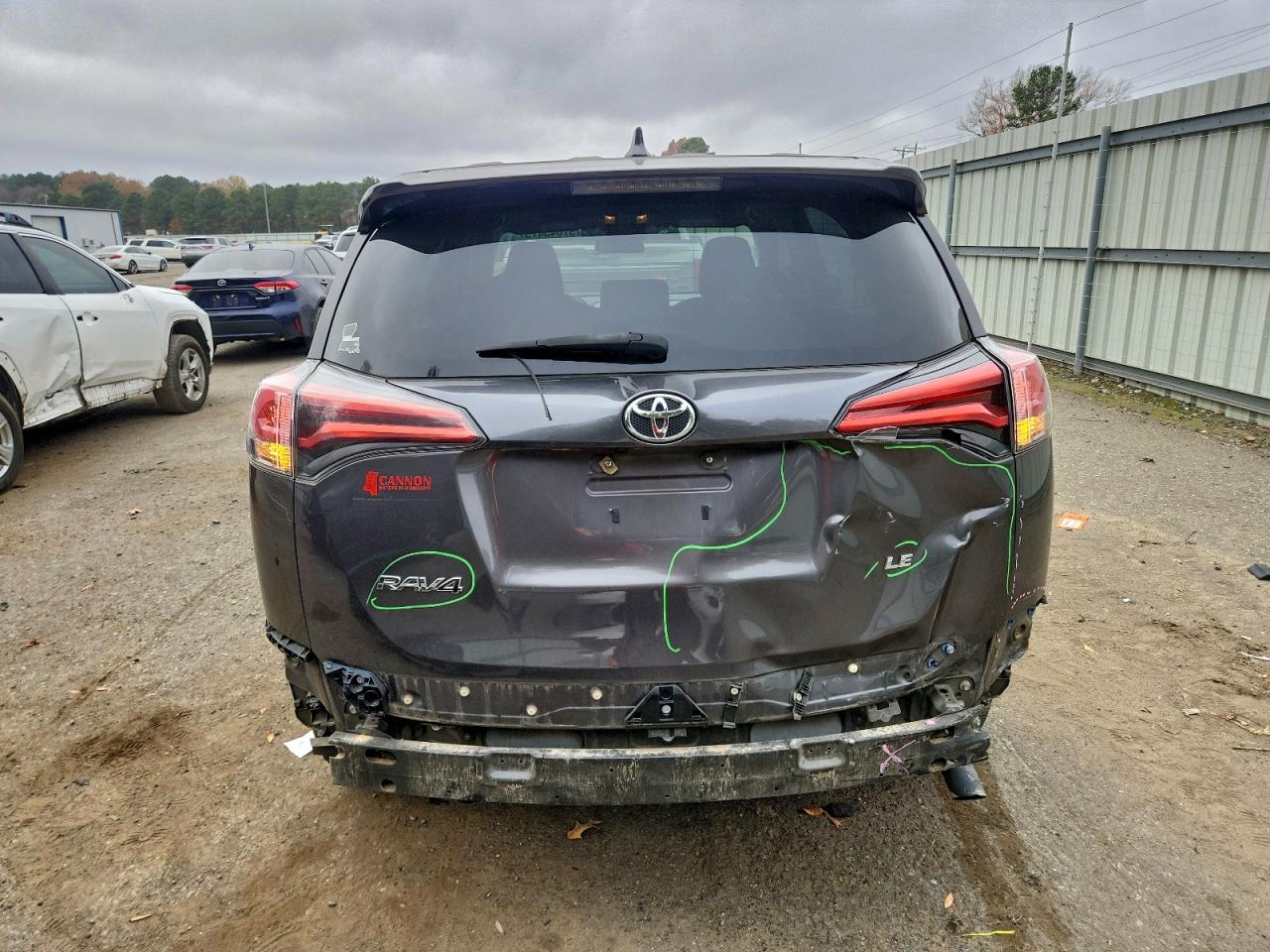 2017 TOYOTA RAV4 LE photo 6