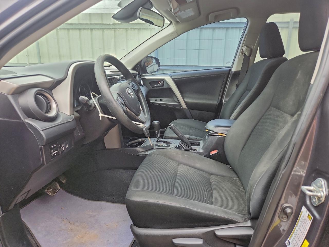 2017 TOYOTA RAV4 LE photo 7