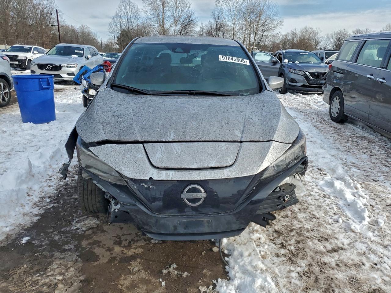 2023 NISSAN LEAF S photo 5
