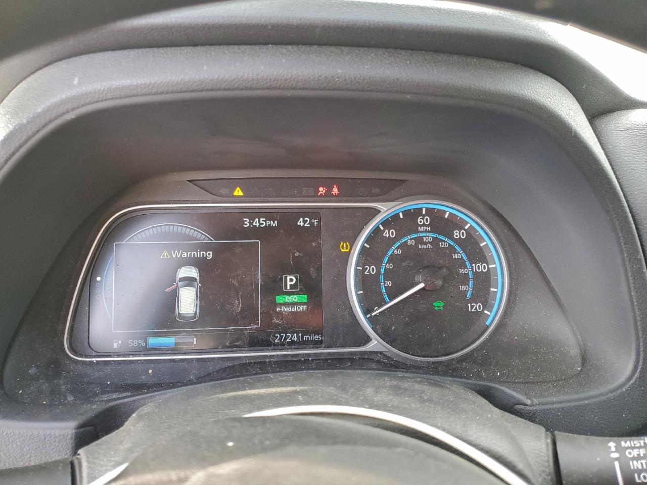 2023 NISSAN LEAF S photo 9