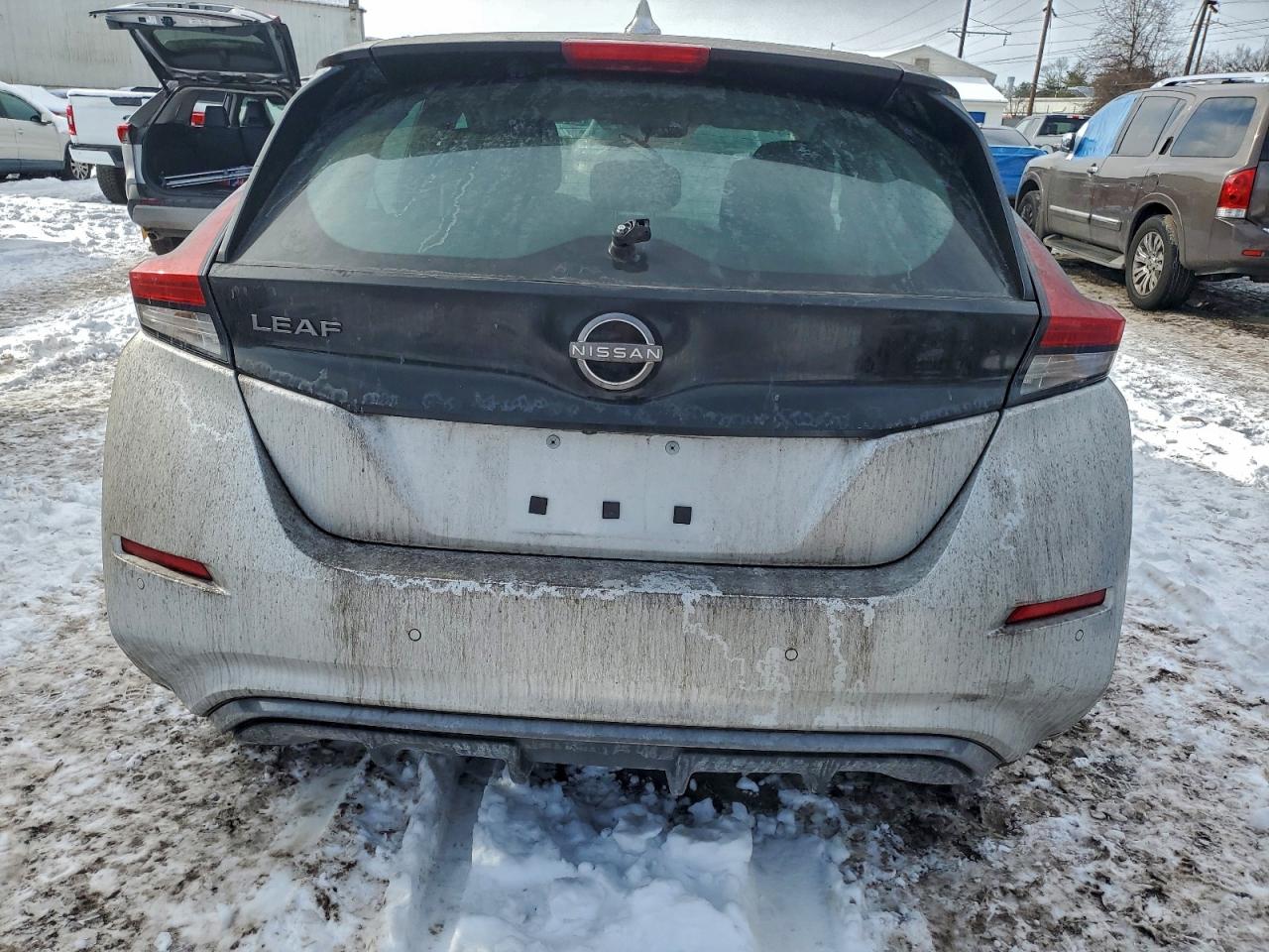 2023 NISSAN LEAF S photo 6