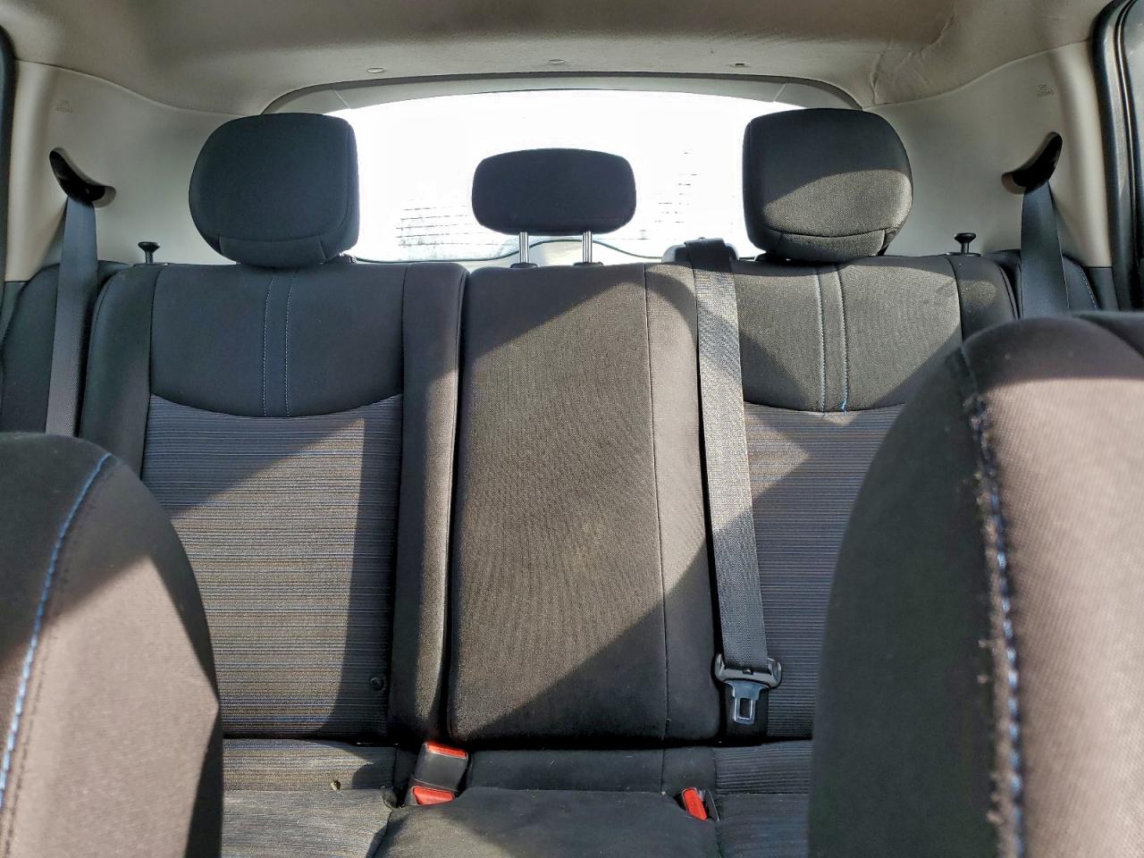 2023 NISSAN LEAF S photo 10