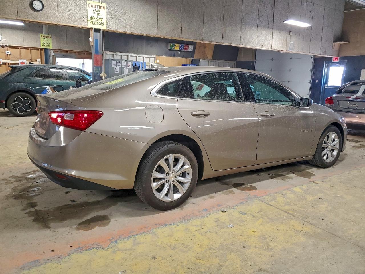 2023 CHEVROLET MALIBU LT photo 5