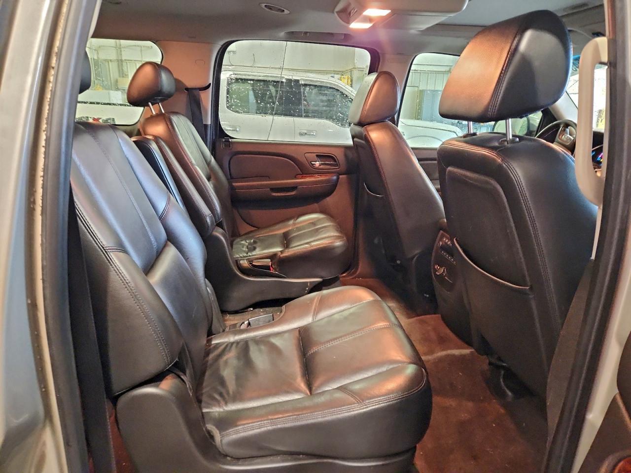 2008 CHEVROLET SUBURBAN K1500 LS photo 31