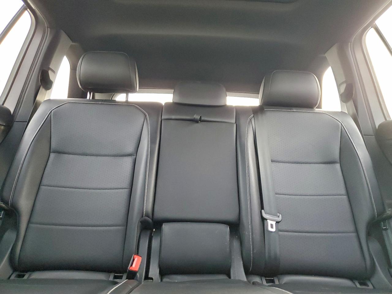 2021 VOLKSWAGEN TIGUAN SE photo 10