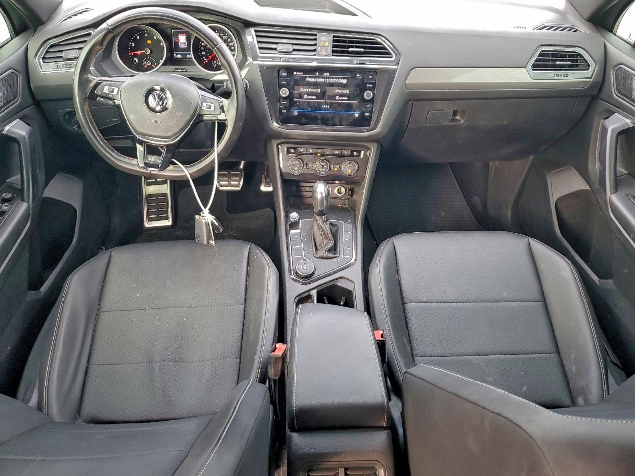 2021 VOLKSWAGEN TIGUAN SE photo 8