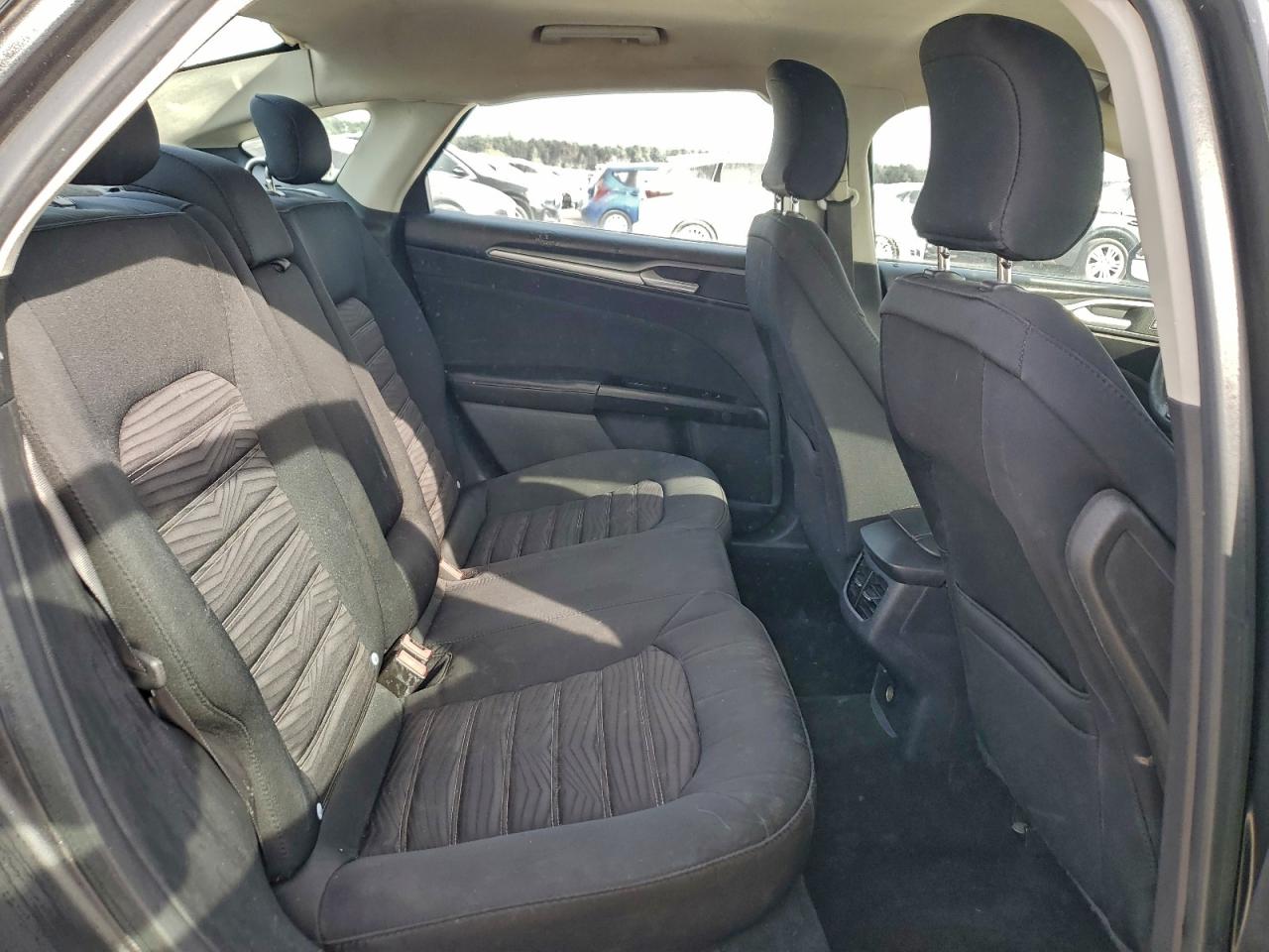 2016 FORD FUSION SE photo 19
