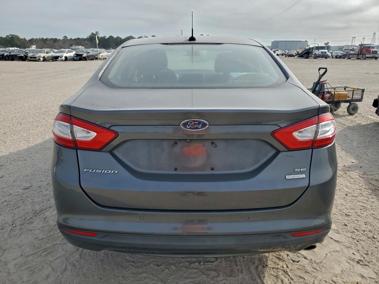 2016 FORD FUSION SE photo 11