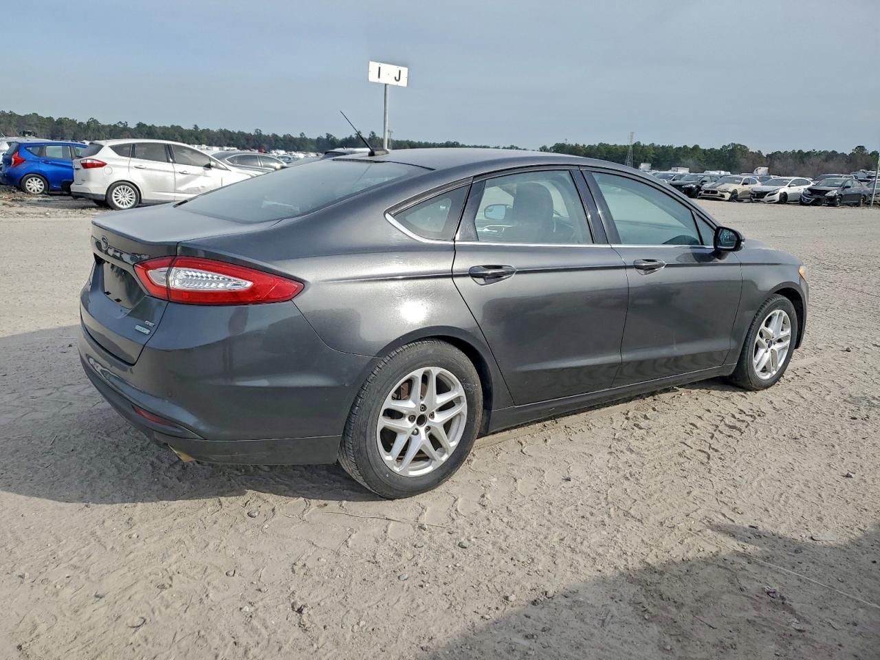 2016 FORD FUSION SE photo 5