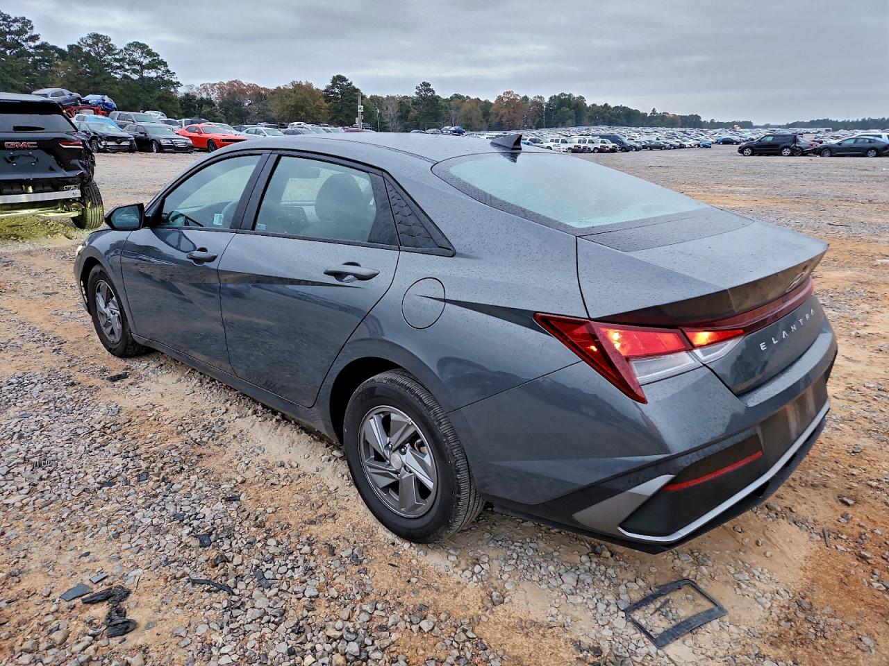 2024 HYUNDAI ELANTRA SE photo 5